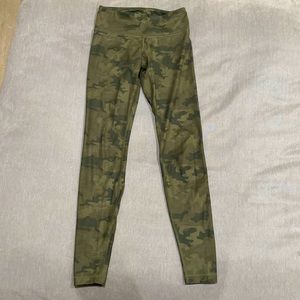 Camo lululemon size 4. full length leggings